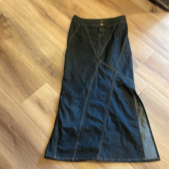 Bisou Bisou Dresses & Skirts - Bisou Bisou Dark Blue Denim Skirt